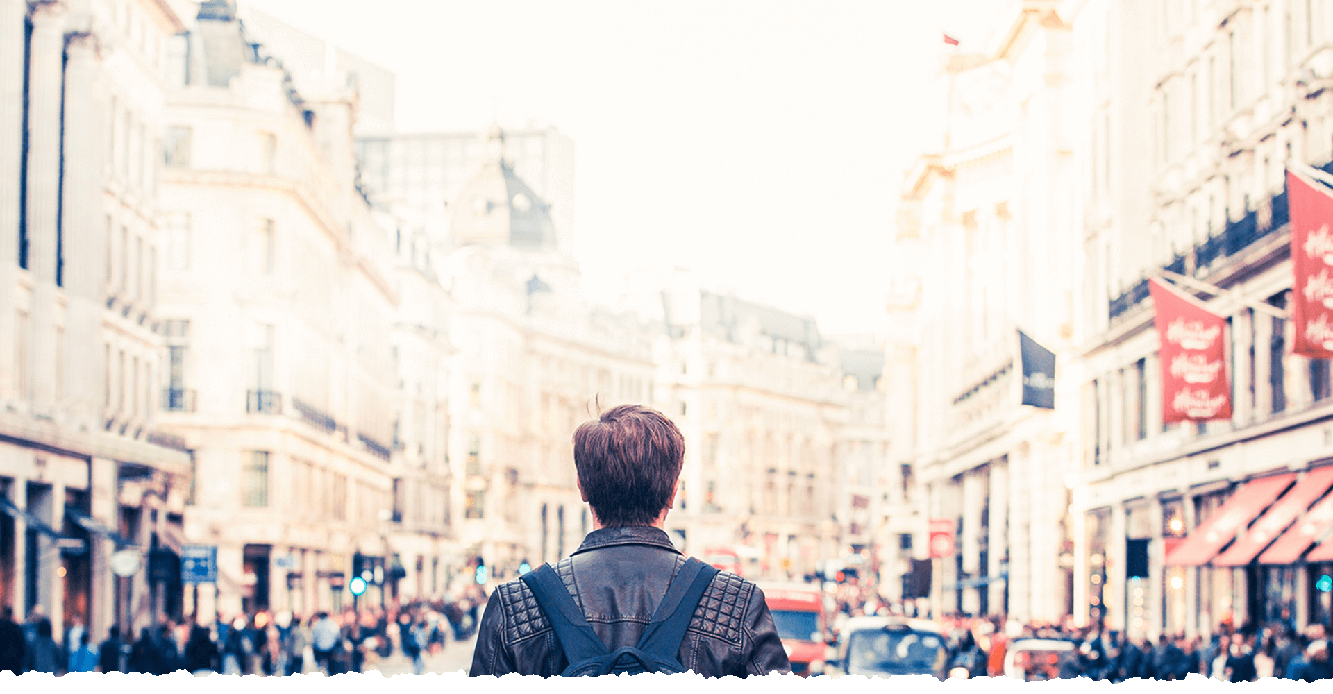 Illustration - Tourist waling streets